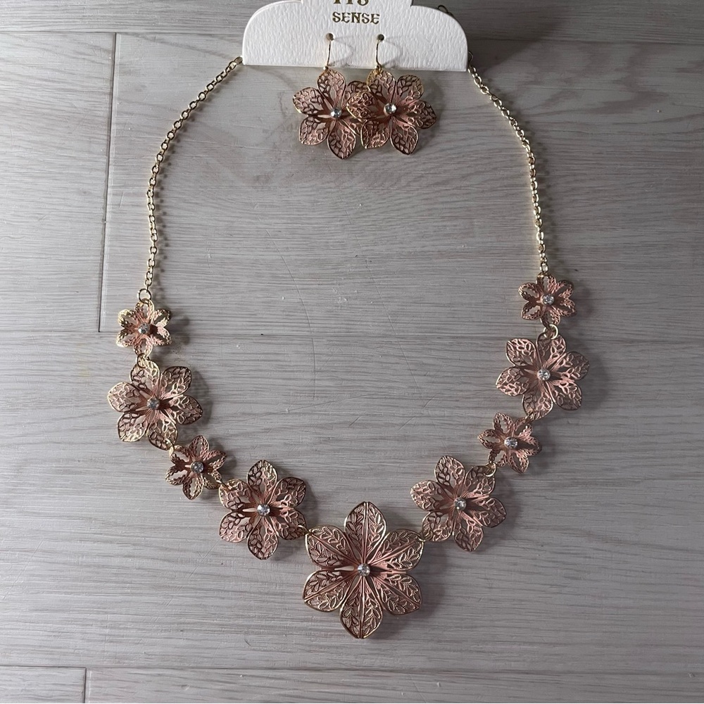 Floral Statement Necklace & Earring Set - Pink/Gold Tone